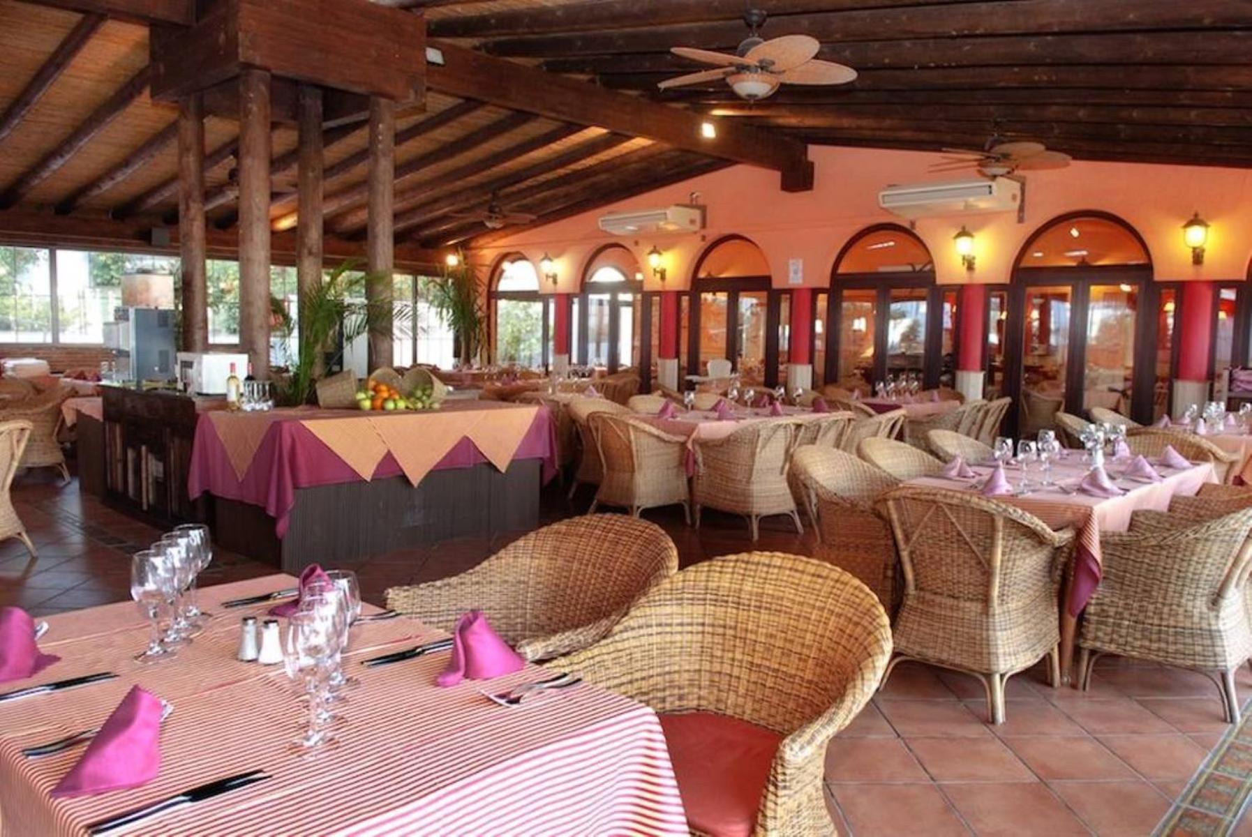 Casa Chico 2 Bedroom Townhouse 1 Mile From Marina & Beaches Lejlighed Marbella