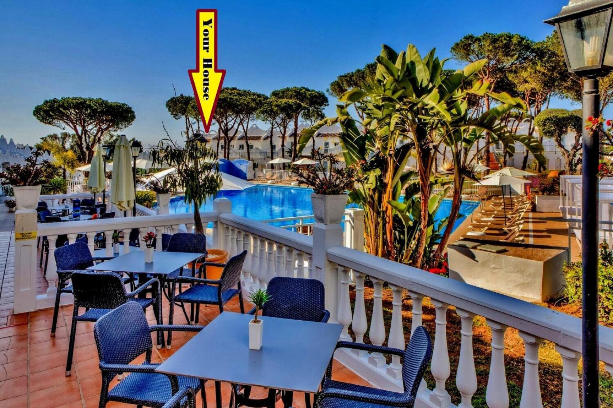 Casa Chico 2 Bedroom Townhouse 1 Mile From Marina & Beaches Lejlighed Marbella
